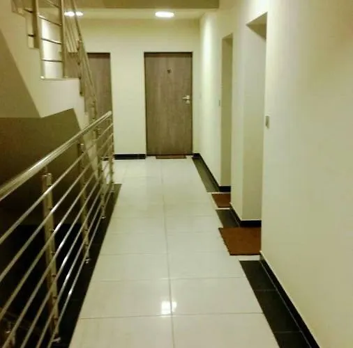 Апартаменти Klimatyczny Z Balkonem W Samym Centrum Wroclawia - W6 *